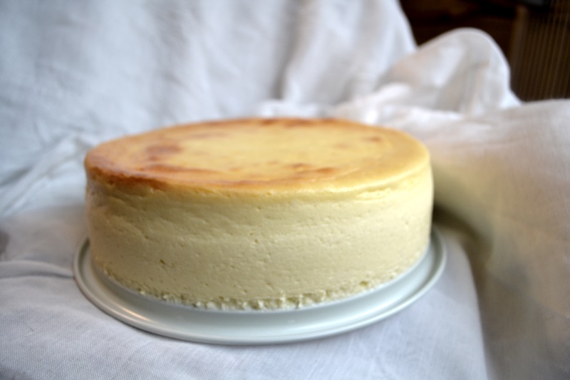 Homemade New York Style Cheesecake that you can make. ApronfreeCooking.com