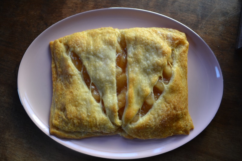 Simple Apple Danish from www.ApronFreeCooking.com