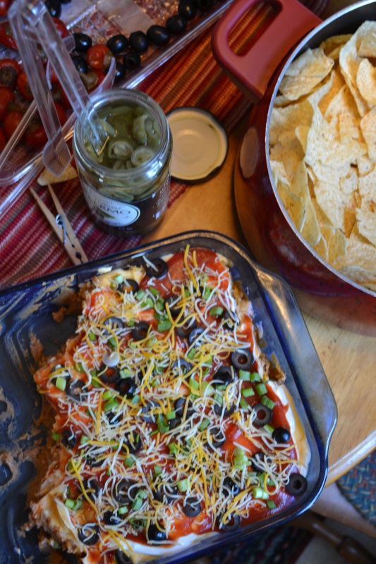 Layered Up Nacho Dip from www.ApronFreeCooking.com