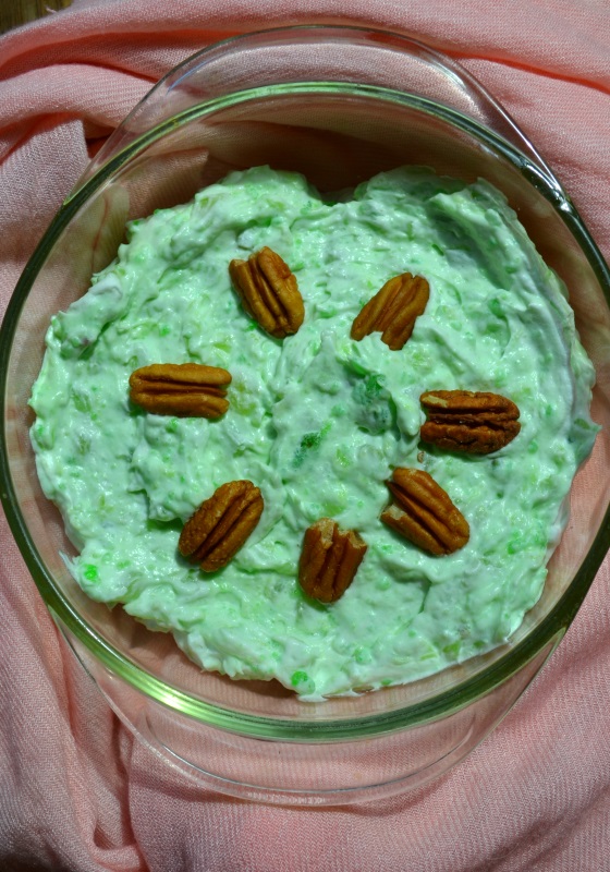 Vintage recipe for Watergate Salad from www.ApronFreeCooking.com