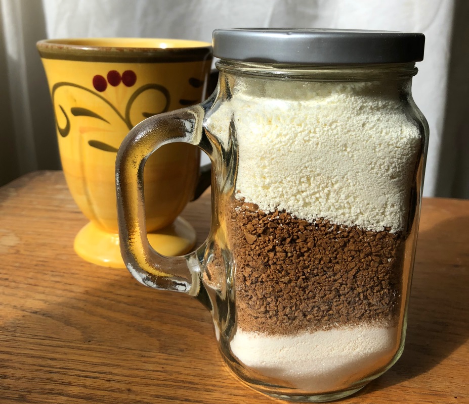 Mason Jar Pumpkin Spice Latte Mix in glass jar from www.ApronFreeCooking.com