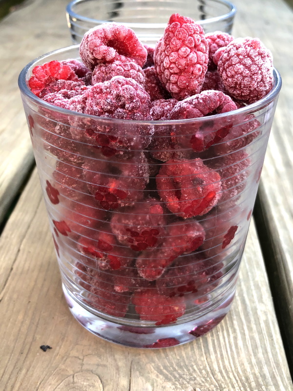 homemade Raspberry syrup ingredients raspberries